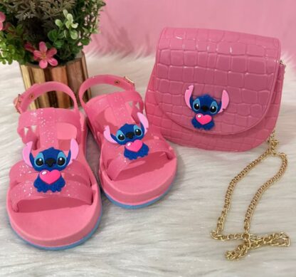 ￼Kit Infantil Stitch Sandália e Bolsa Feminina