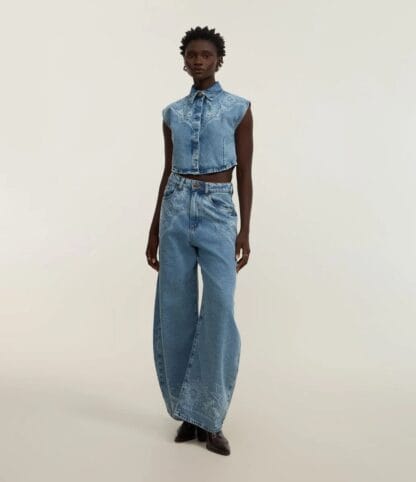 Camisa Cropped em Jeans com Botões e Arte em Laser Azul