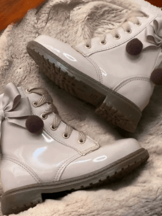 Coturno Infantil Menina Verniz Laço Pompom Love On Feet Shoes 20 Ao 27