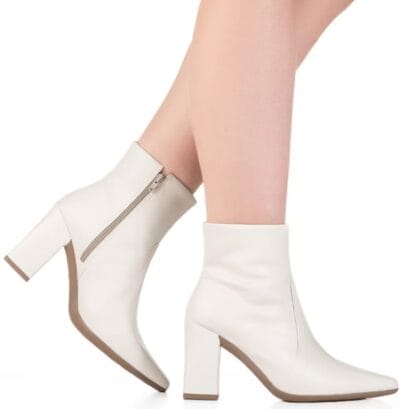 Bota Feminina GiGiL Salto Grosso Médio Bico Quadrado Cano Curto Verniz Zíper Macio Blogueira