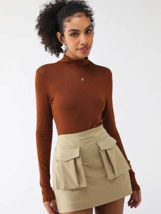 Blusa Forum Ajustada Logo
Marrom