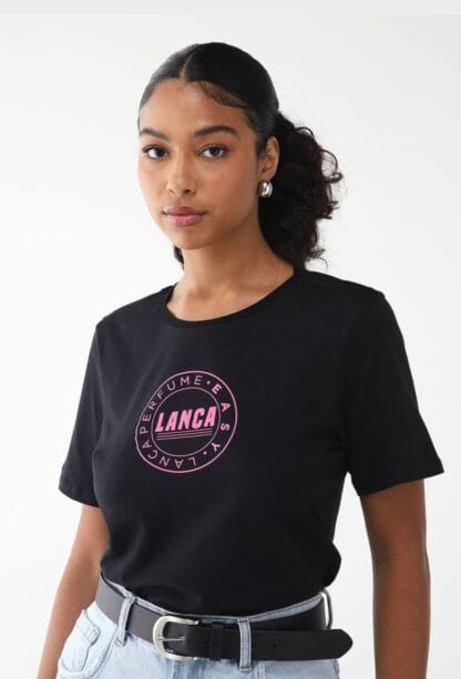 camiseta lança perfume